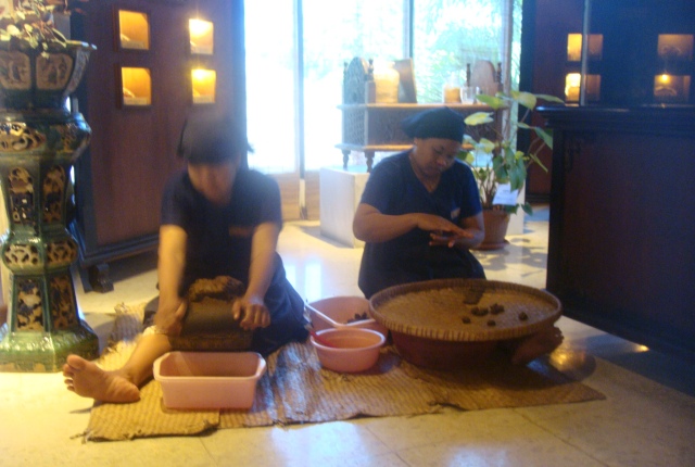 Proses pembuatan jamu pilis secara tradisional